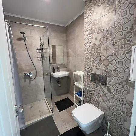 Seaview Flat With Pool & Parking Варна