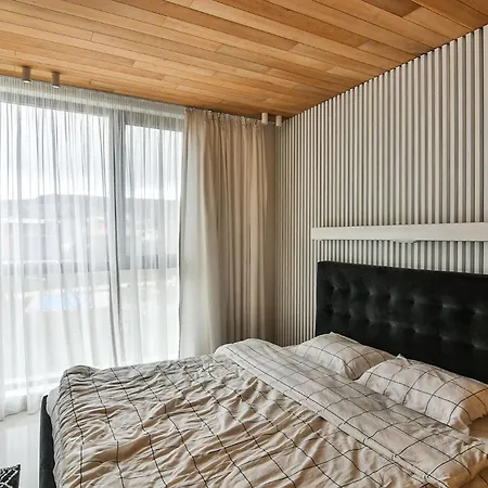 Seaview Flat With Pool & Parking * Varna