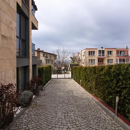 Apartmán Seaview Flat With Pool & Parking *