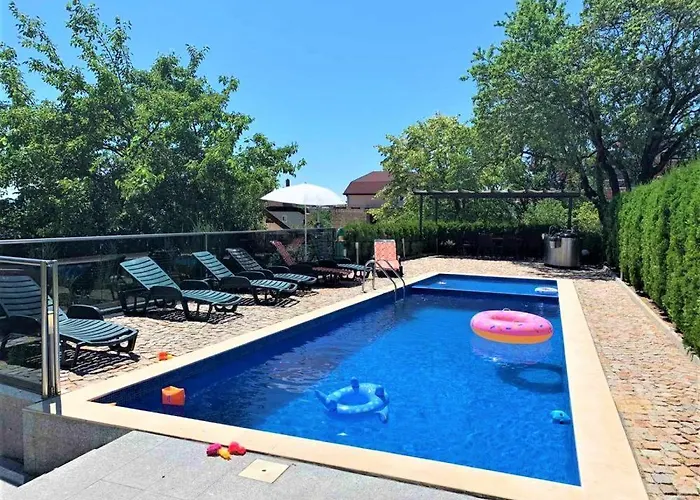 Seaview Flat With Pool & Parking Apartamento Varna