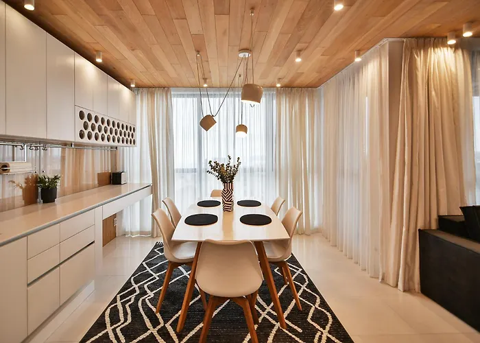 Seaview Flat With Pool & Parking Apartamento Varna