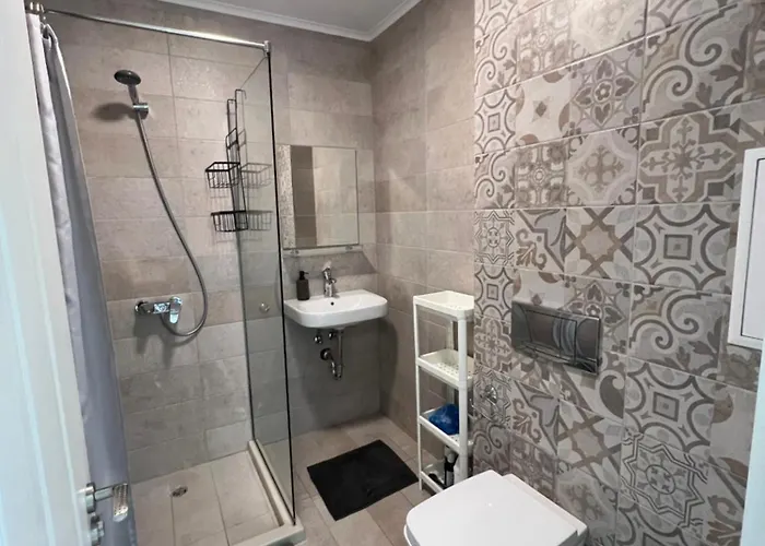 Seaview Flat With Pool & Parking Varna